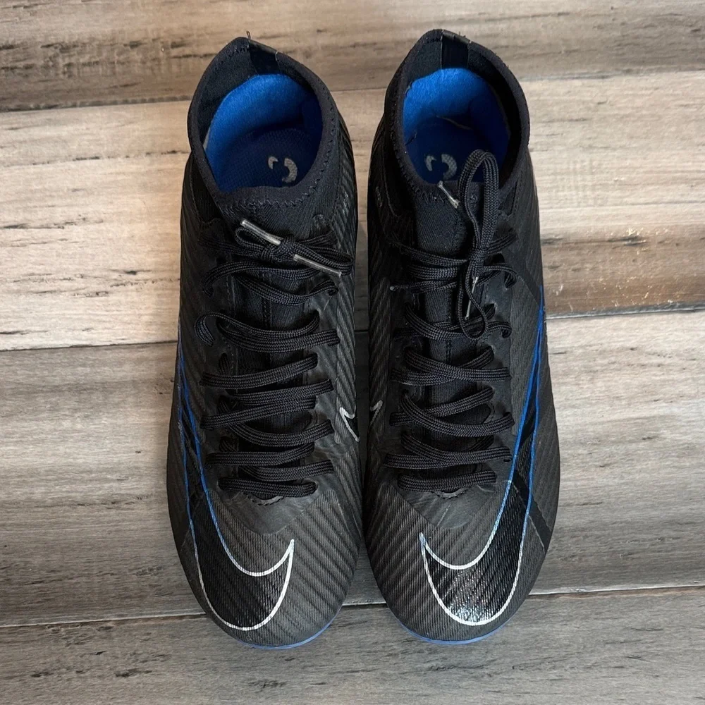 Nike Black and Blue Athletic Shoes